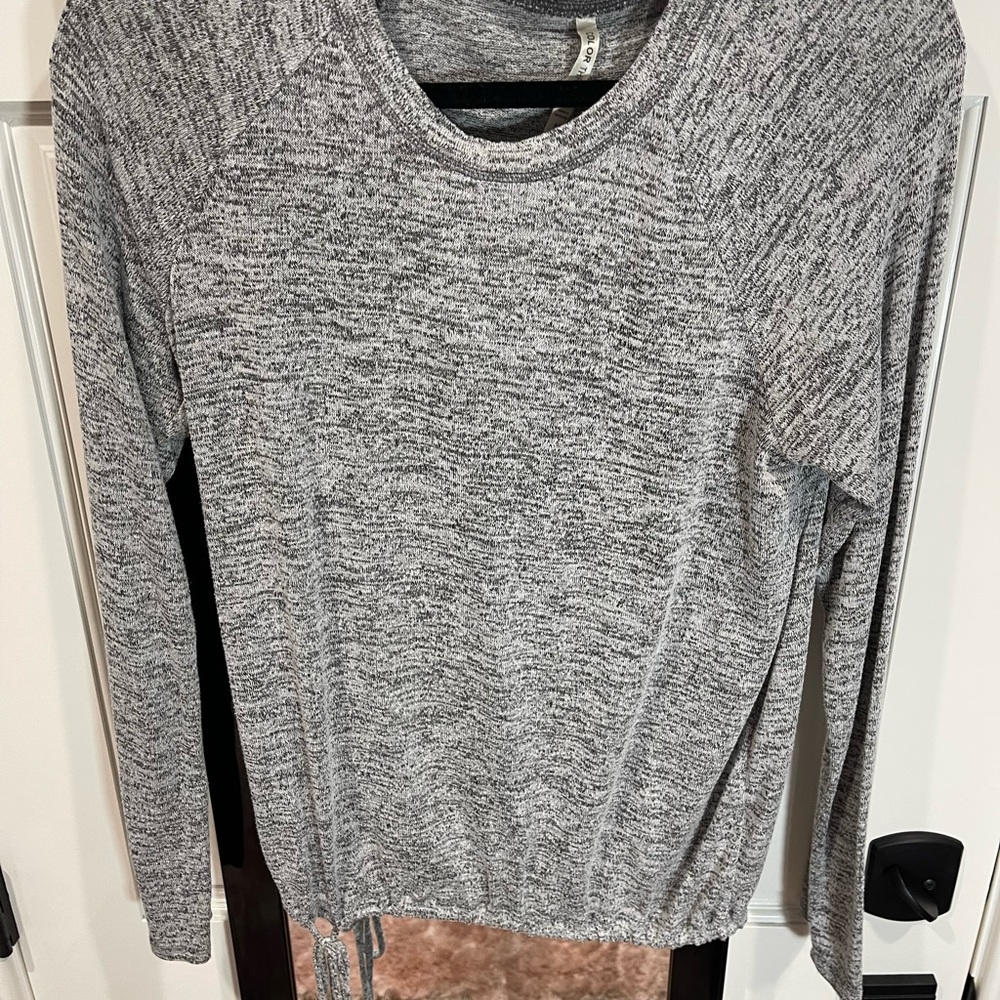 Color Thread gray knit, sweater, size medium - Picture 6 of 6